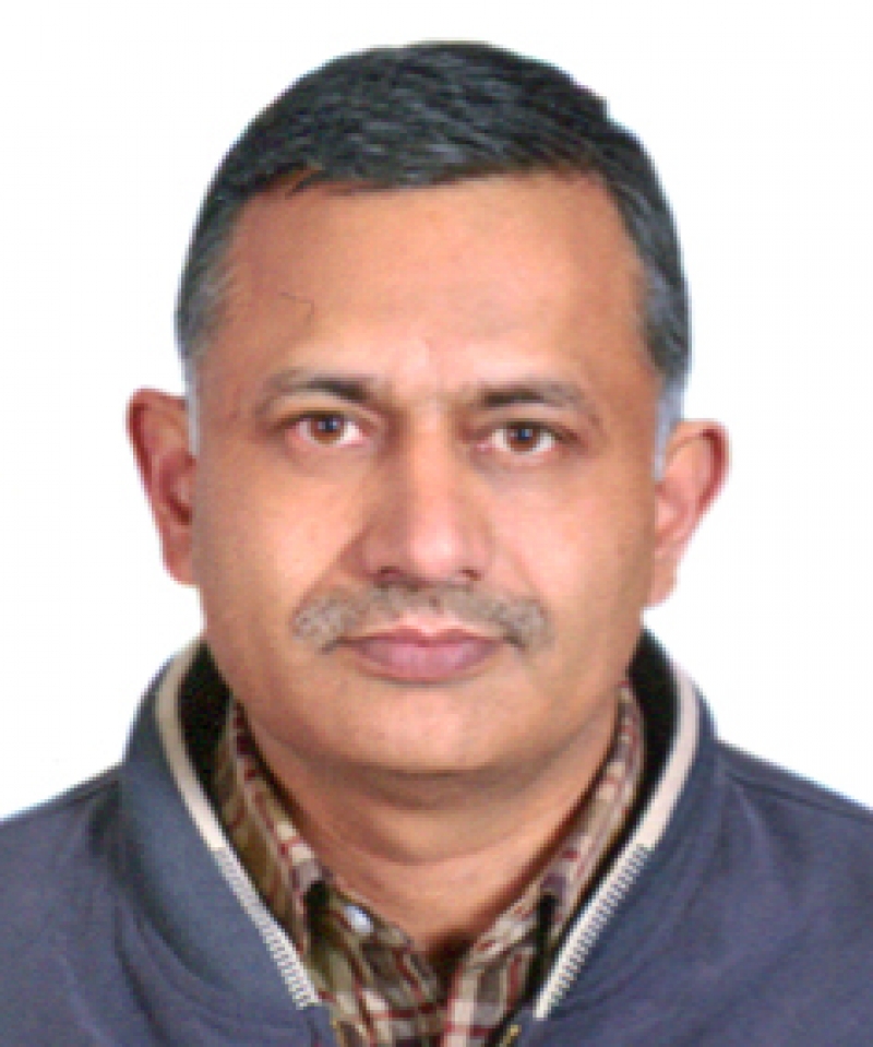 Dr. Raghu Mainali Photo